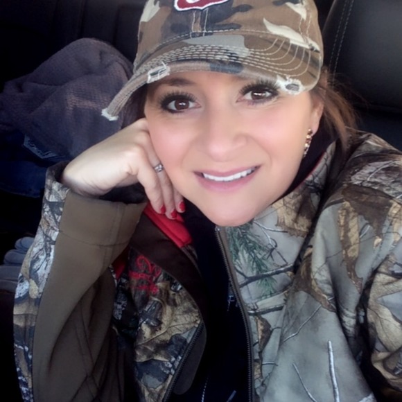 Meet your Posher, Dilcia - Picture 1 of 1